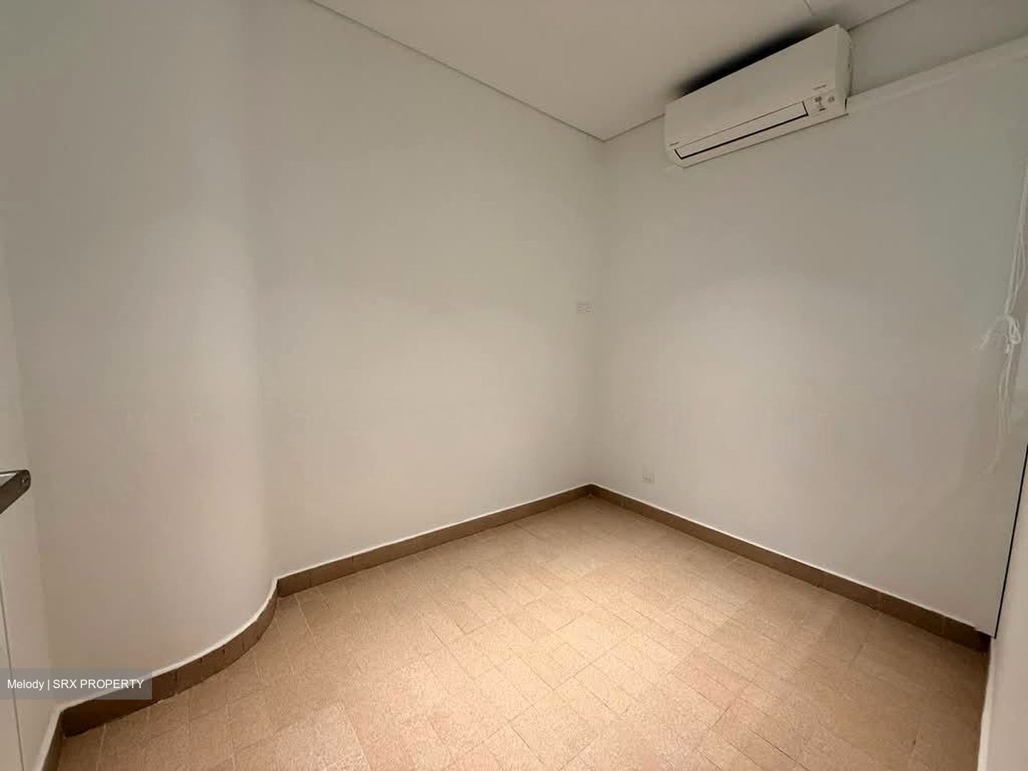 The Colonnade (D10), Condominium #556580561